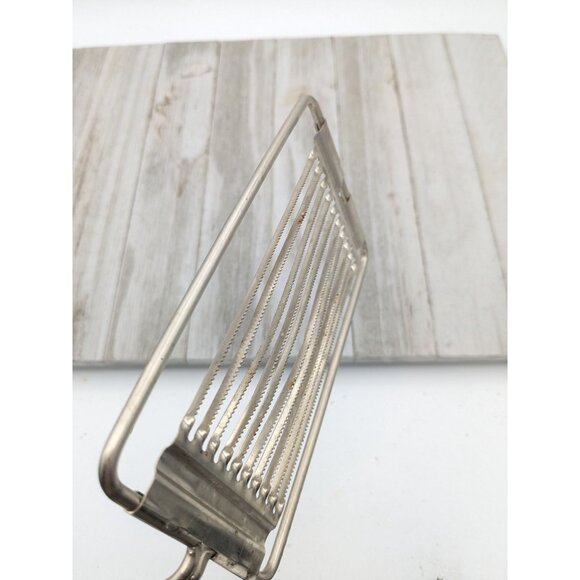 Progressus Miracle Tomato Slicer Kitchen Gadget Yellow Handle Italy - Picture 9 of 9